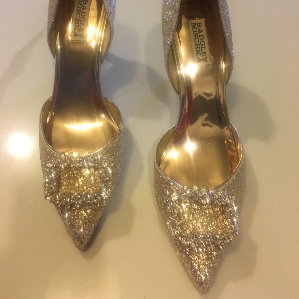 Badgley Mischka Silver Glitter Pointed Toe D'Orsay Heels - Picture 2 of 14